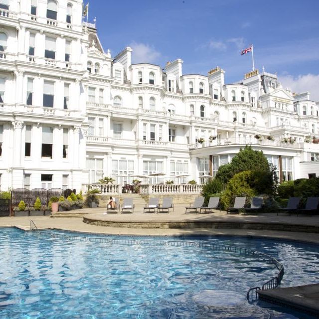 the-grand-hotel-eastbourne-outdoor-pool