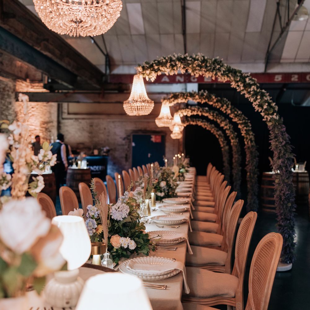 Cosy wedding tablescape 