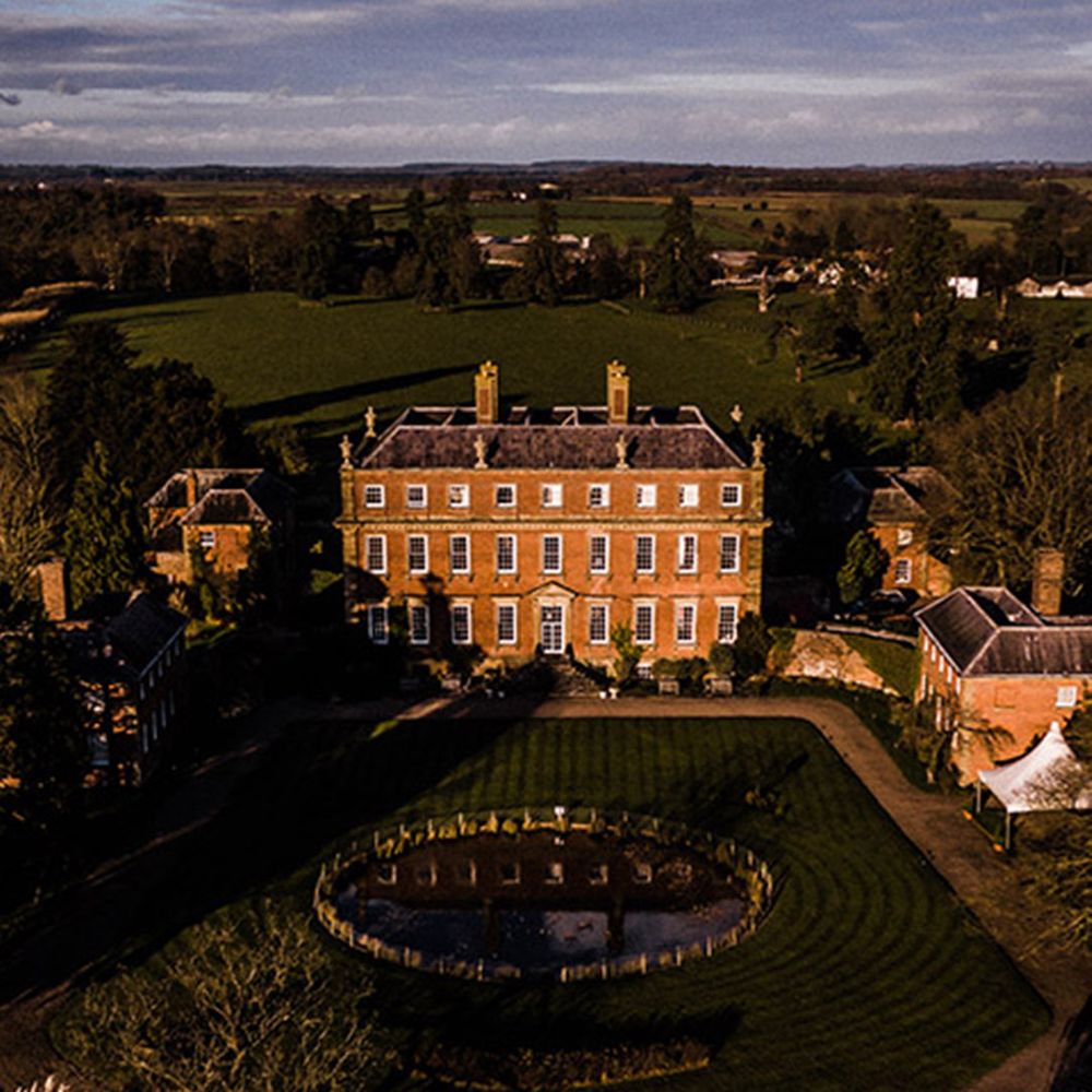 Classic country house luxe wedding venue, Davenport House