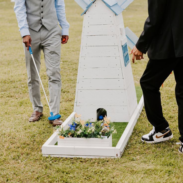 Mini Golf Outdoor Wedding Entertainment Ideas