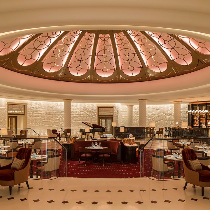 Rotunda Bar at the Four Seasons Tower Bridge