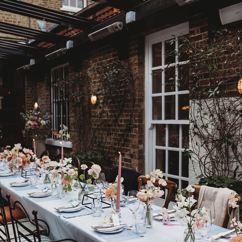 Minimalist wedding tablescape