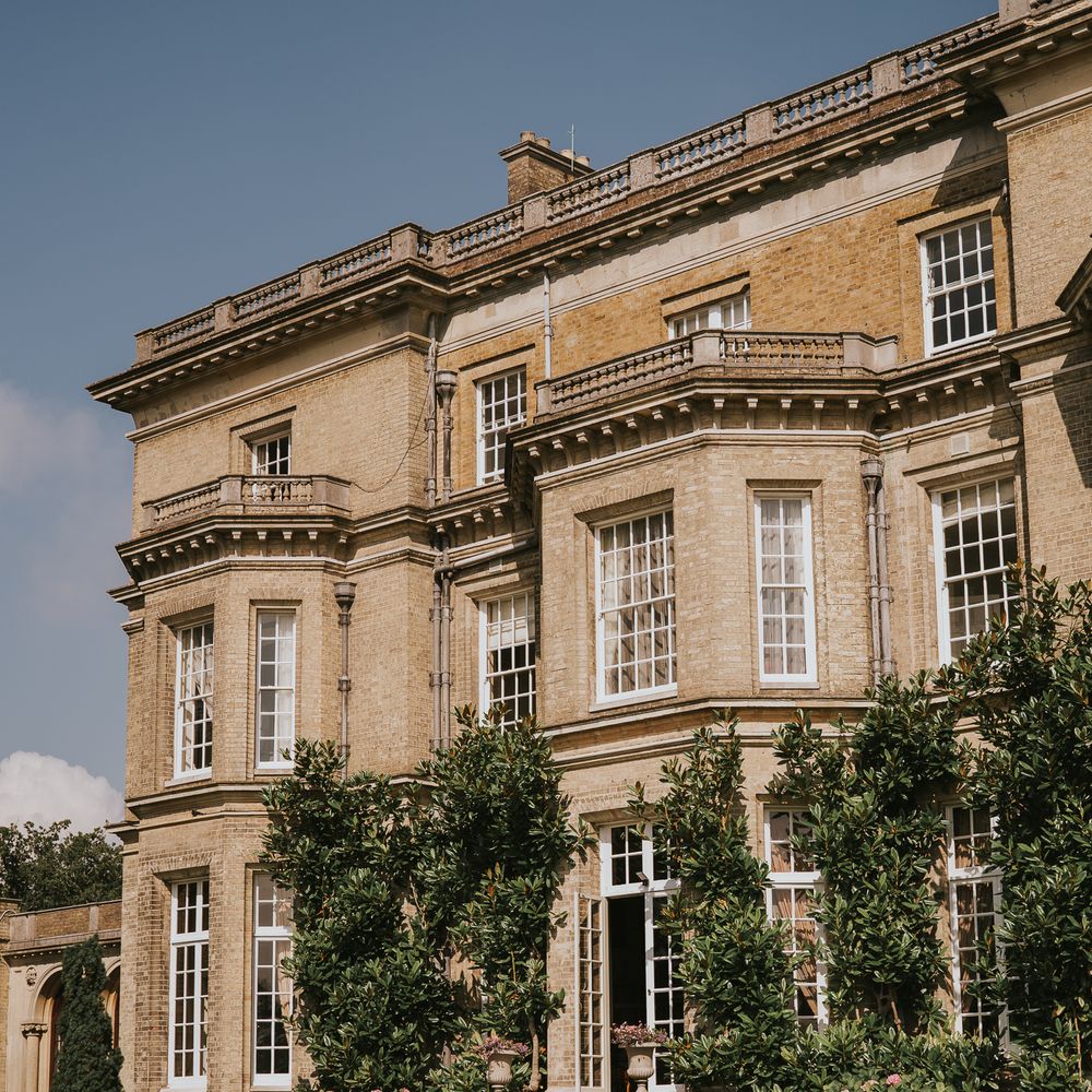 Classic country house Hedsor House, most instagrammable wedding venues