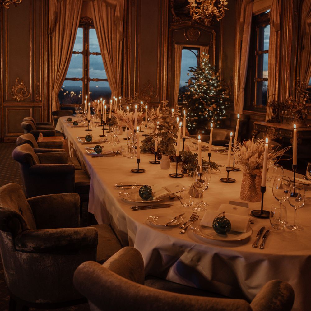 Enchanting wedding breakfast with warm lighting