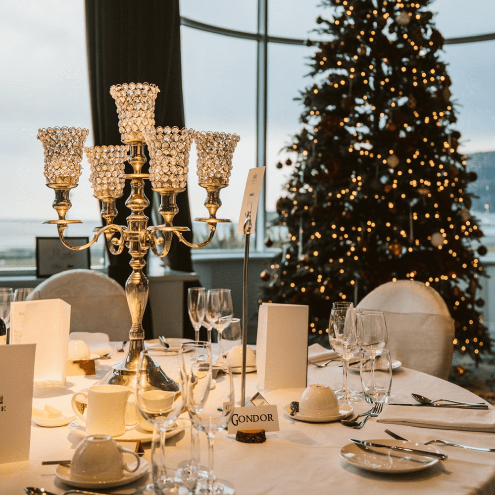 christmas-wedding-tablescape