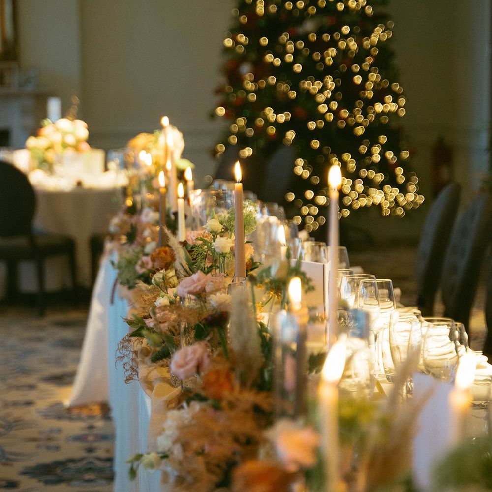festive-wedding-tablescape