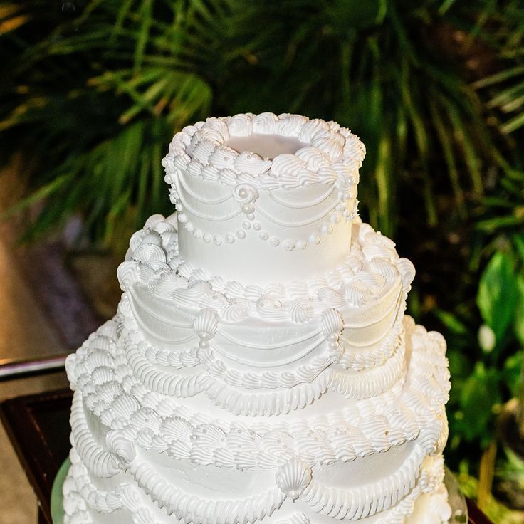 Three Tier White Lambeth Wedding Cake