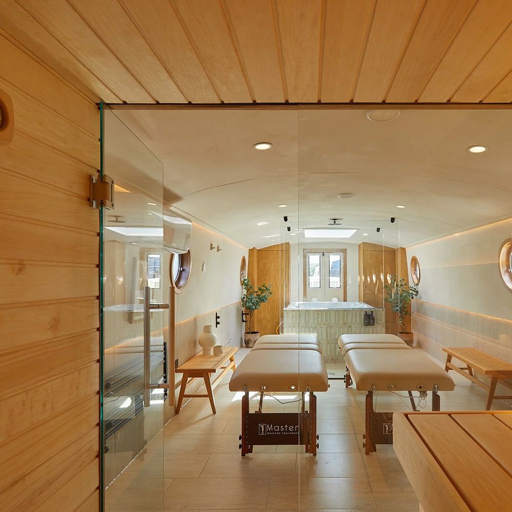 Maria Alexander spa boat view of massage beds and jacquzi from sauna