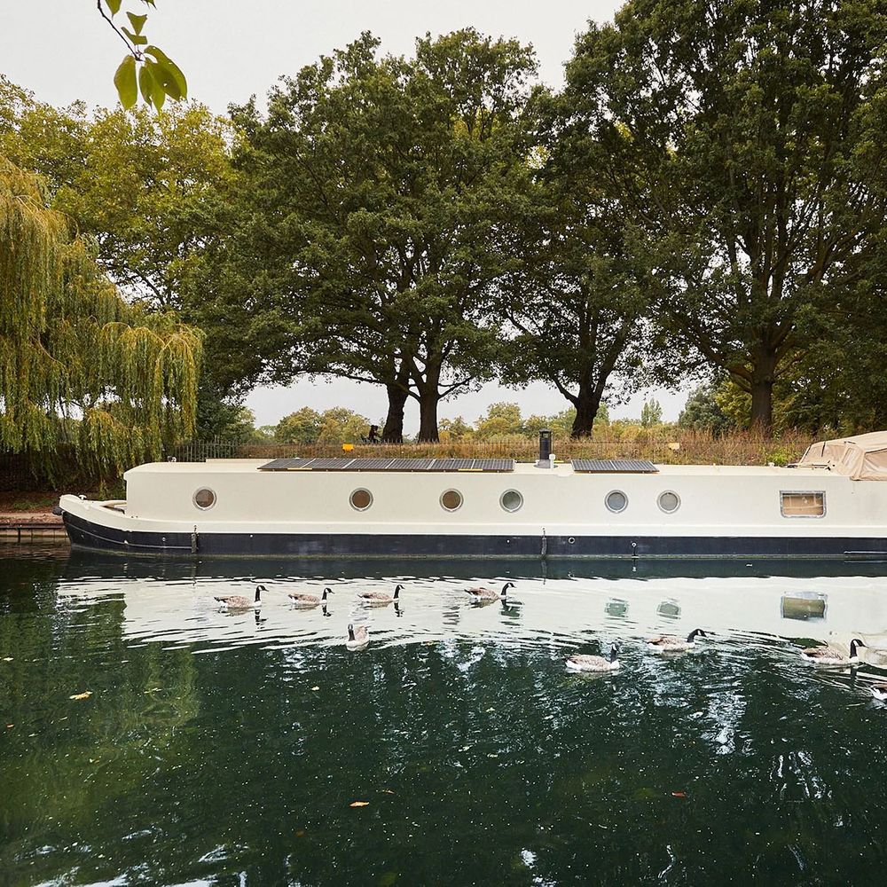 Maria Alexander spa boat exterior