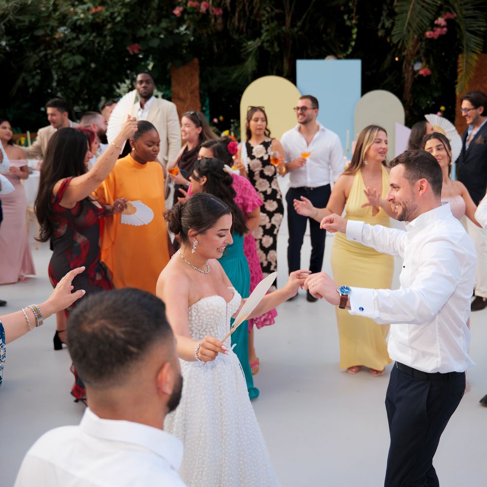 married couple dancing reception fineshade studios