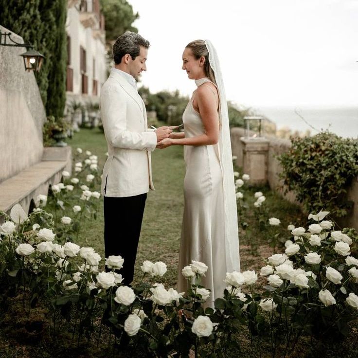 Bride & Groom Exchange Wedding Vows at Elopement Wedding
