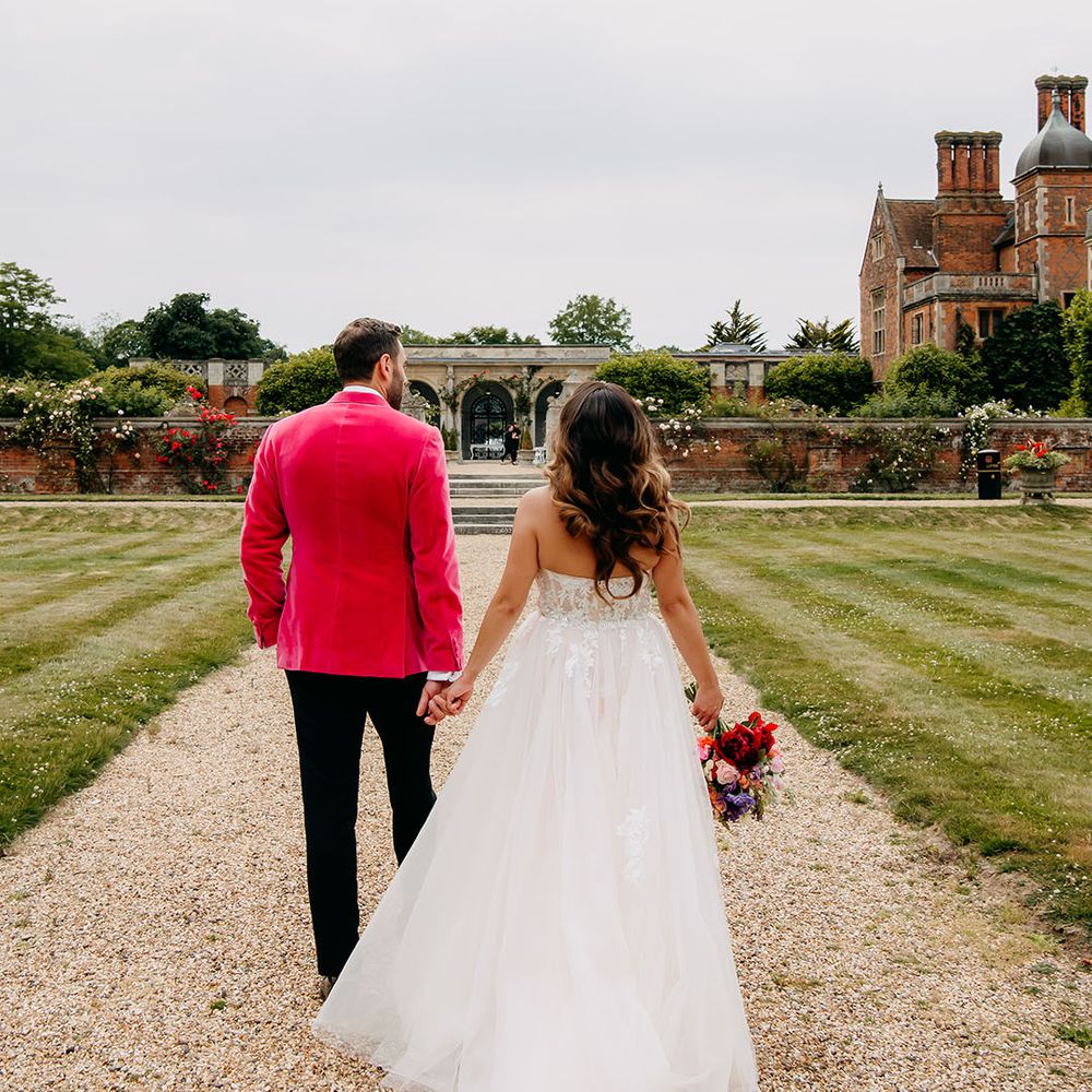 bride-and-groom-walk-around-wedding-venue