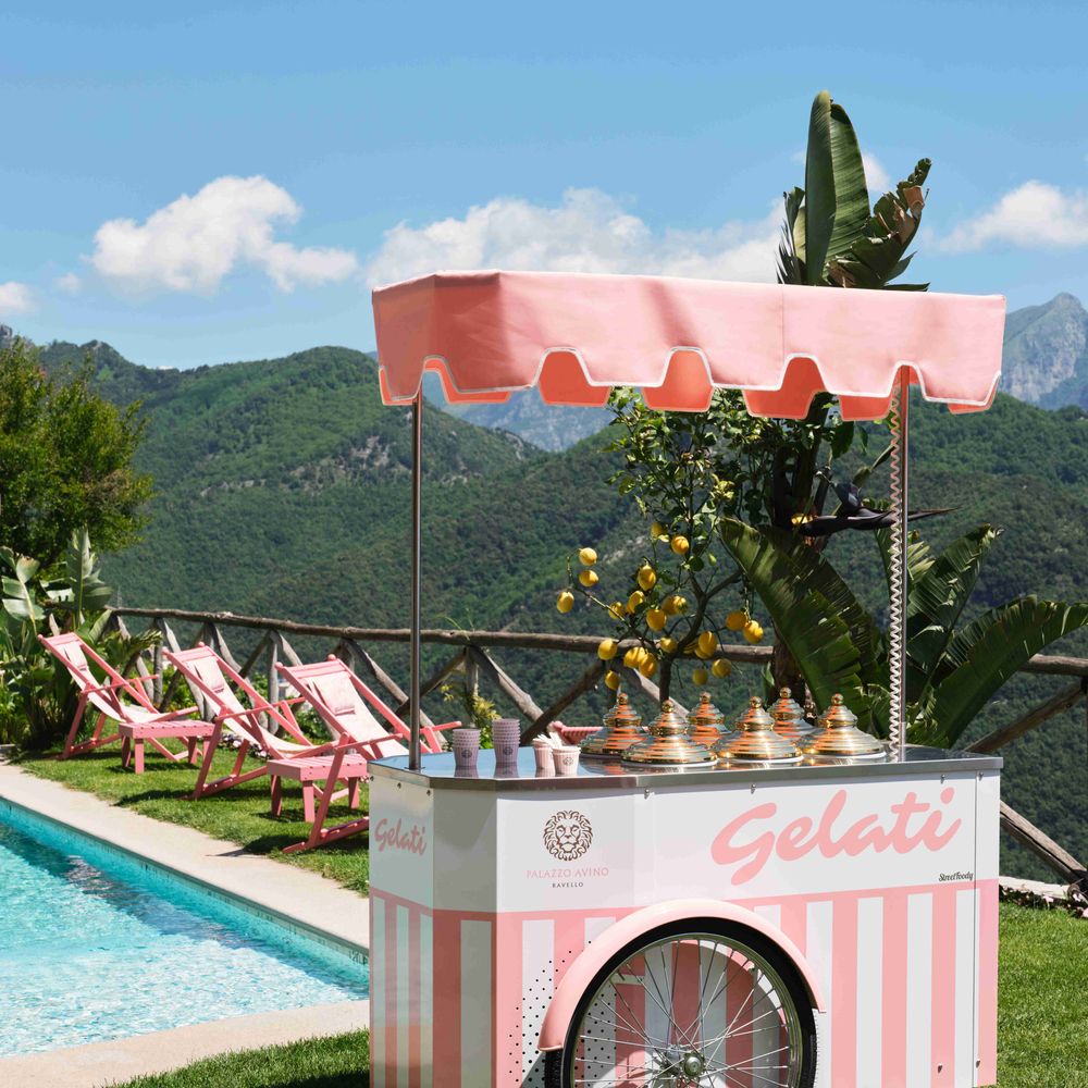  Palazzo Avino hotel with pink gelato cart