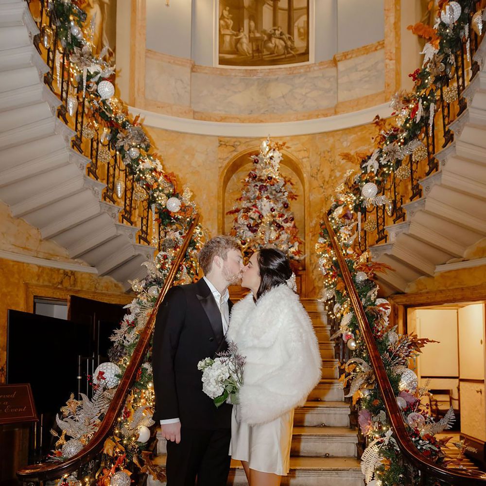 Festive wedding with ornate gold theme