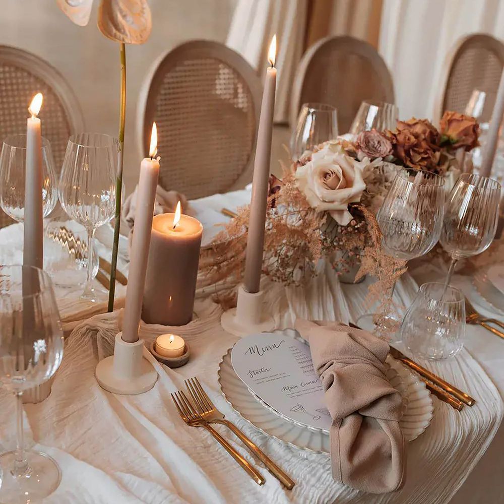 Neutral wedding tablescape