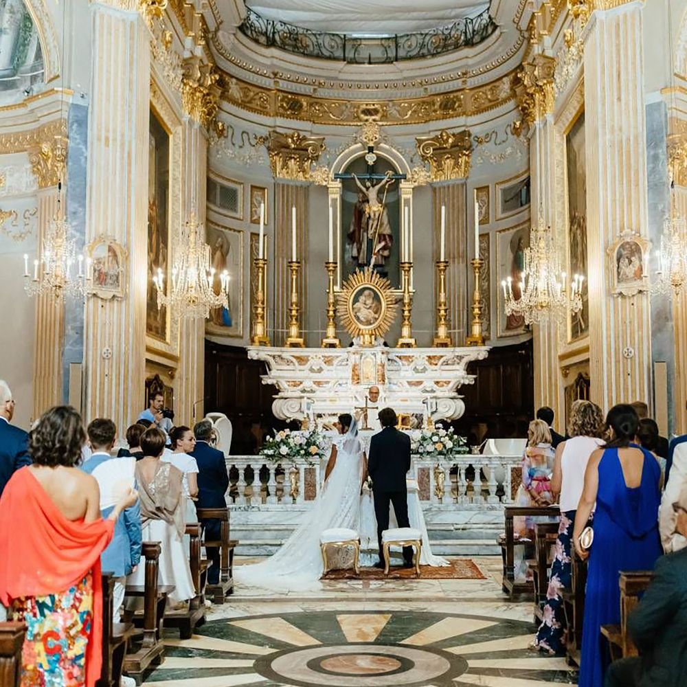 Opulent gold wedding venue