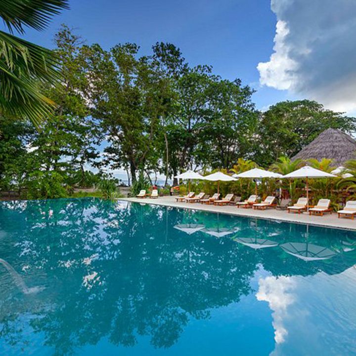 story-seychelles-pool-view
