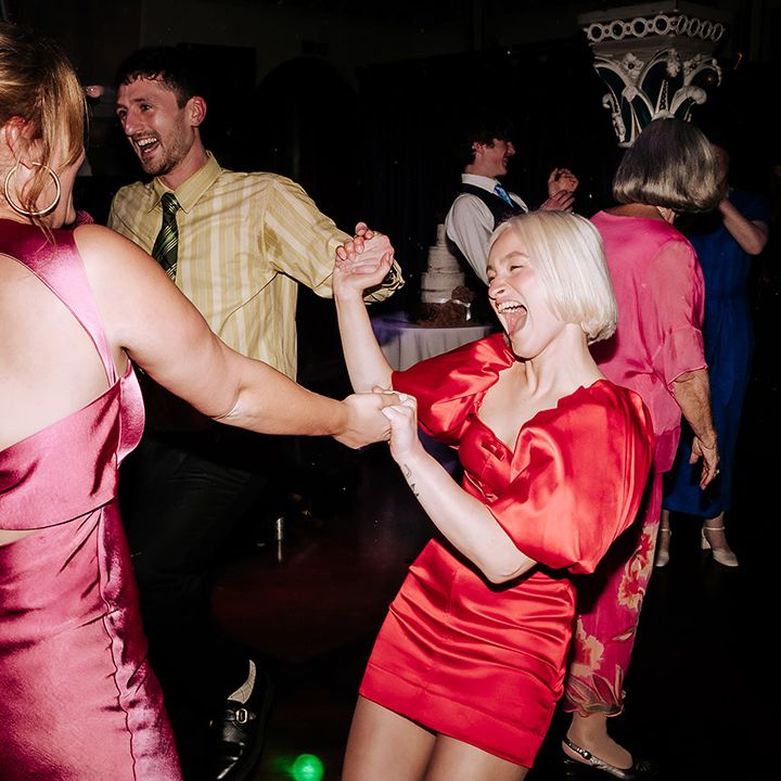 bridesmaids-dancing-at-wedding-reception