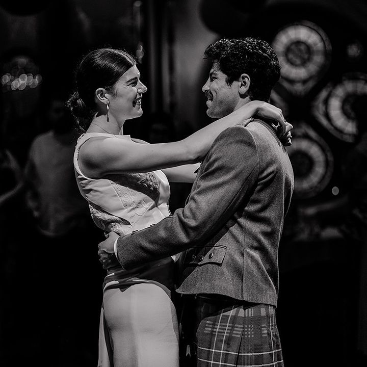 first-dance-for-bride-and-groom