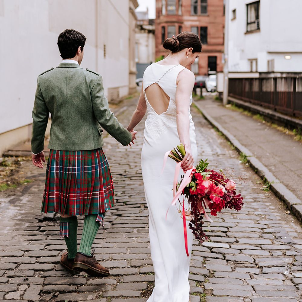 glasgow-city-wedding-for-bride-and-groom