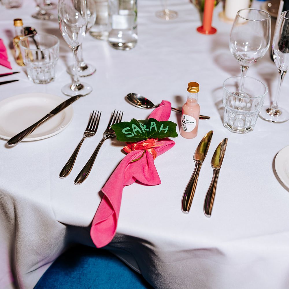 wedding-place-setting-with-leaf-place-names