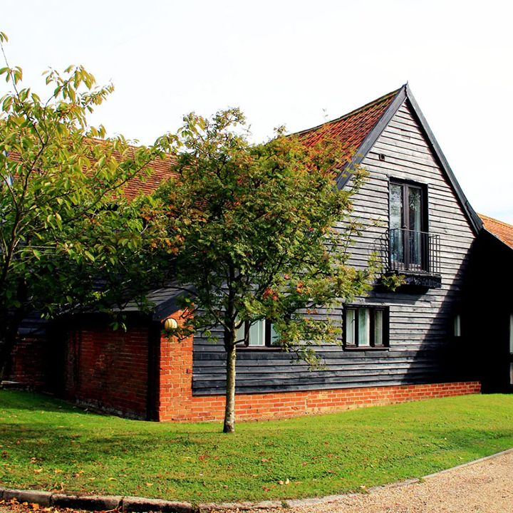 the detox barn wellness retreat venue