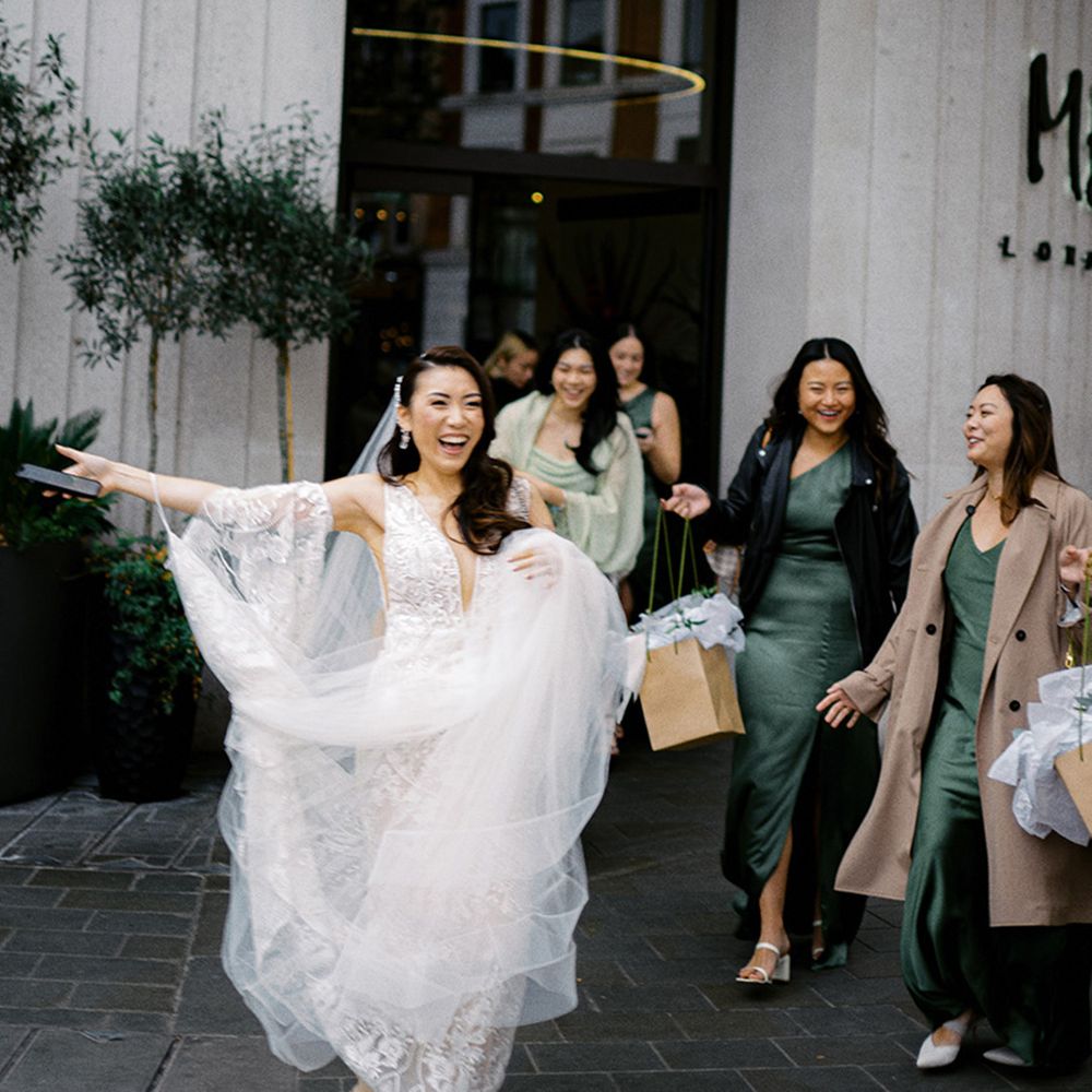 bride-and-bridesmaids-on-the-way-to-the-ceremony