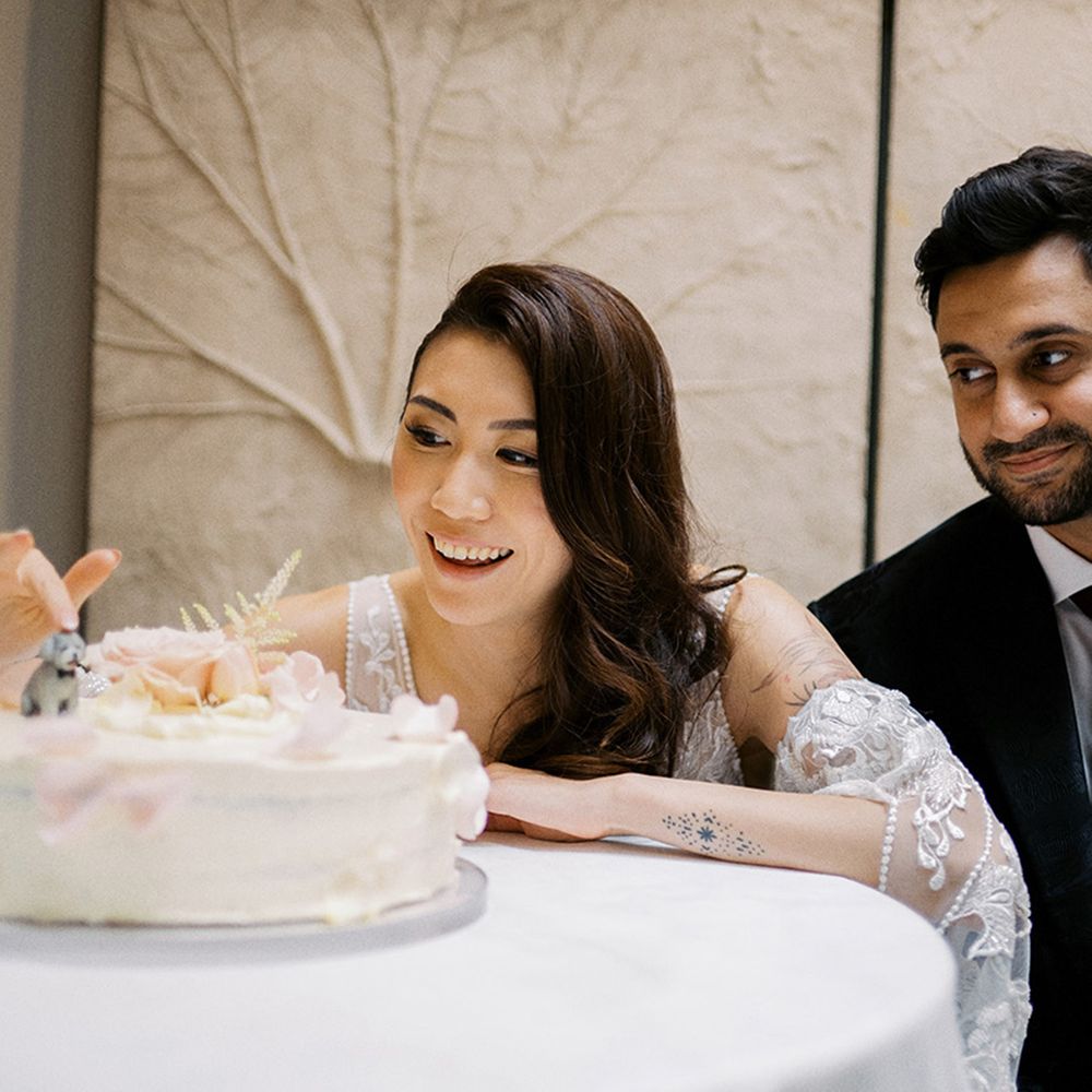 bride-pets-mini-dog-cake-topper