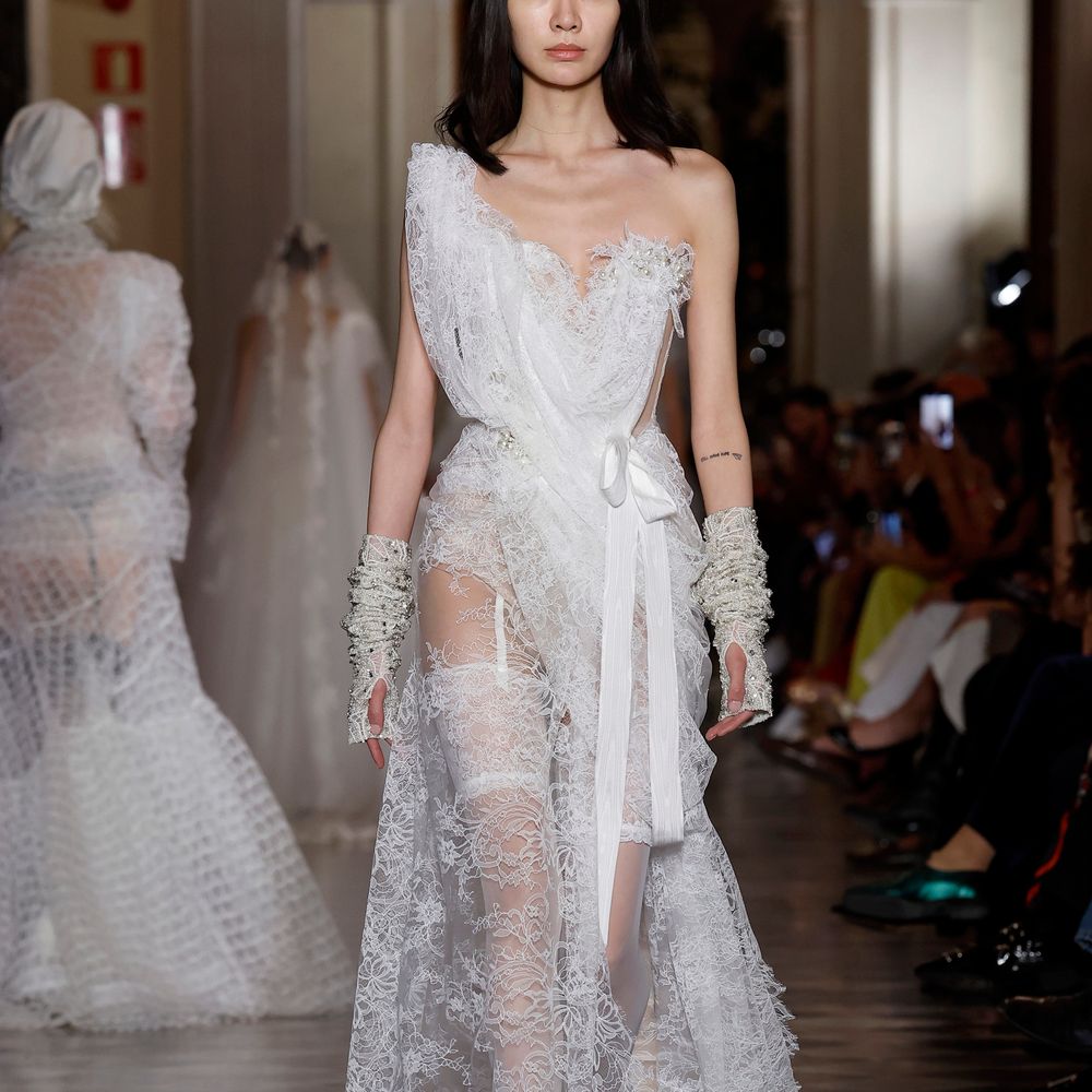 Vivienne Westwood Lingerie-Inspired Lace Trend - Barcelona Bridal Fashion Week Runway 2025