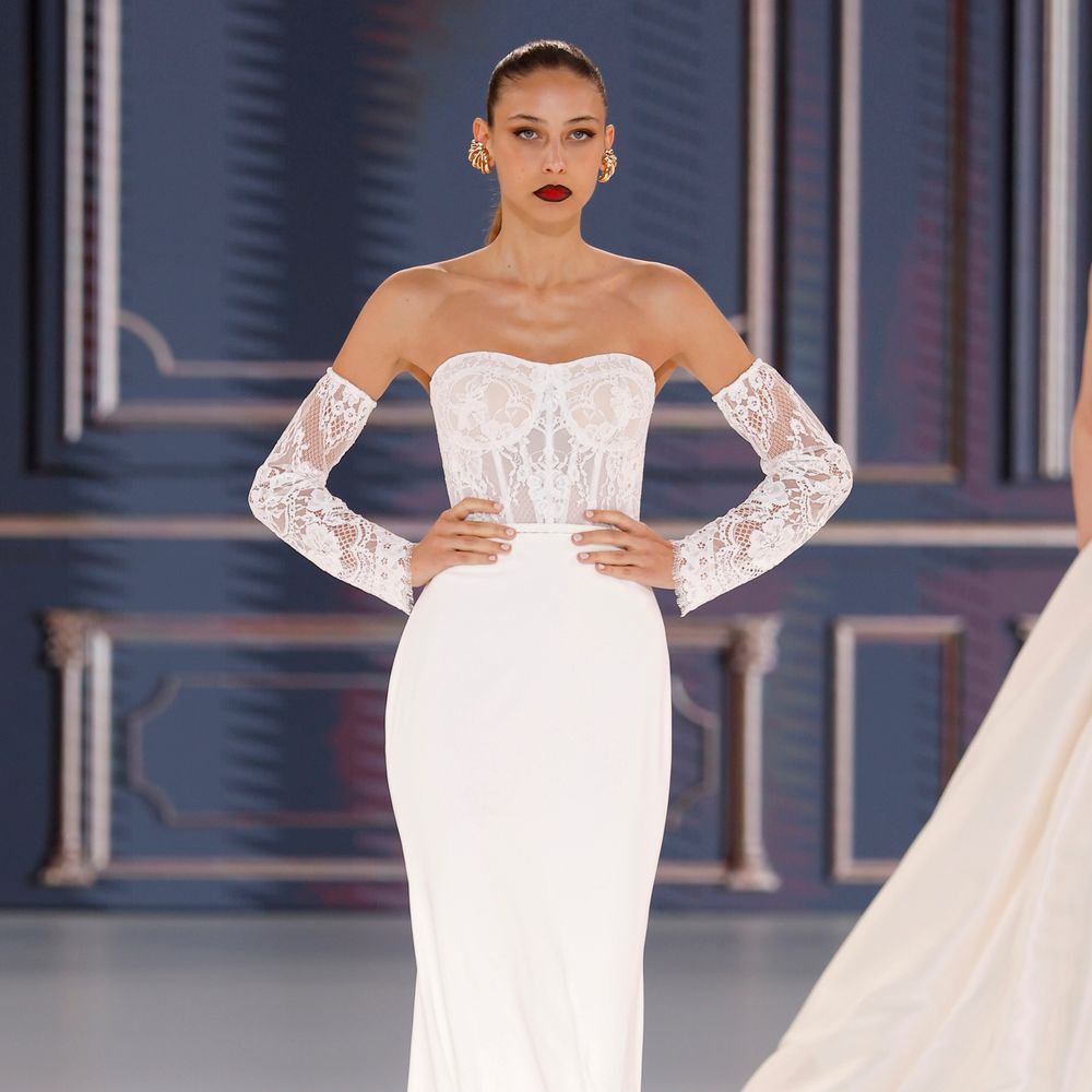 Allure Bridals Lace Detached Sleeve Wedding Dress - Barcelona Bridal Fashion Week 2025