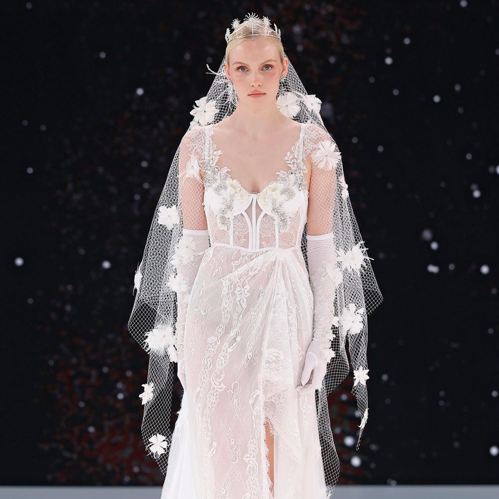 By Loleiro Bridal Crown - Barcelona Bridal Fashion Week 2025 Trend Report
