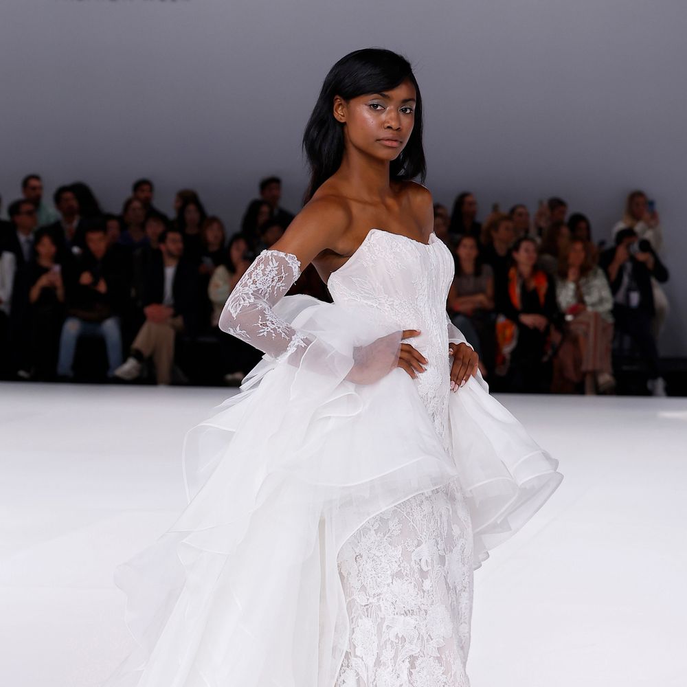 Ines Di Santo Lace Wedding Dress with Corset and Lace Bridal Gloves - Barcelona Bridal Fashion Week 2025