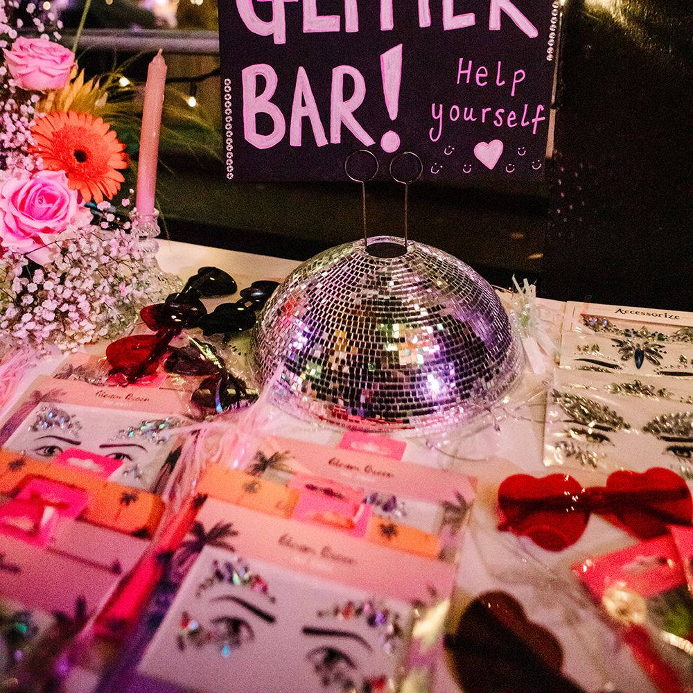 glitter-bar-station-for-guests-at-intergalactic-modern-wedding