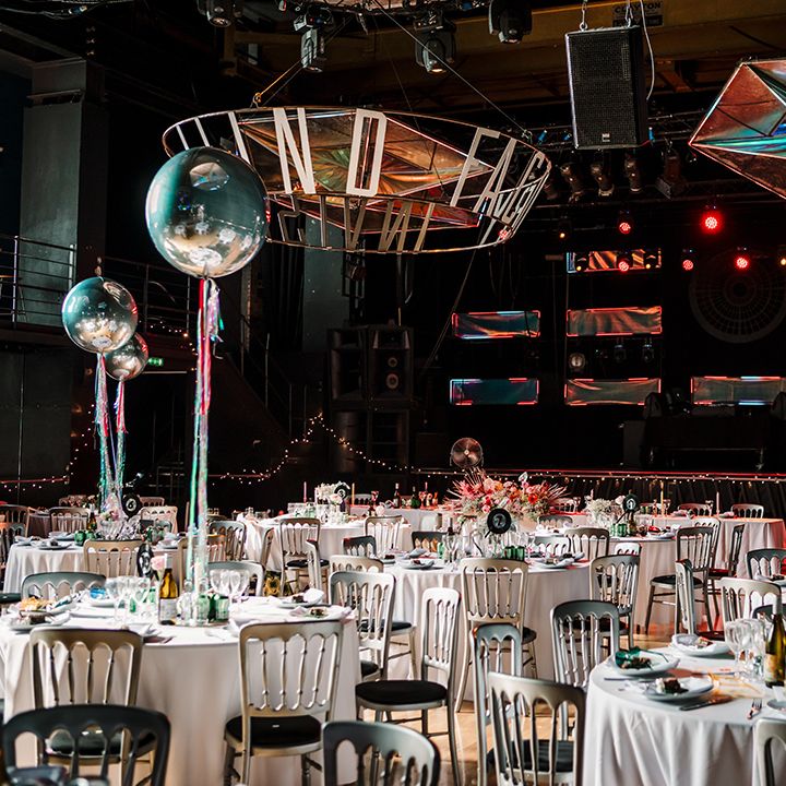 modern-metallic-wedding-decor-inspiration