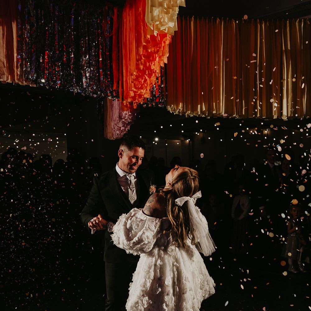 first-dance-for-bride-and-groom