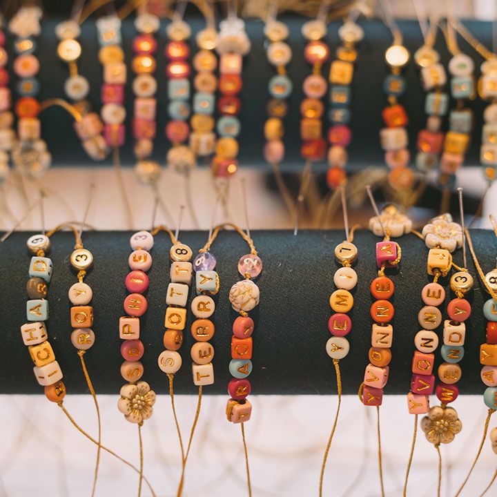 handmade-friendship-bracelets