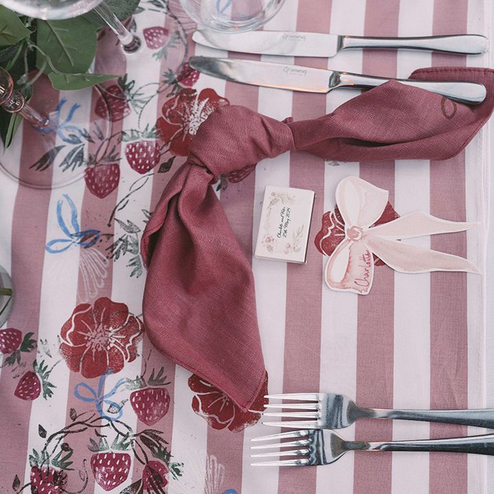 pink-wedding-tablescape