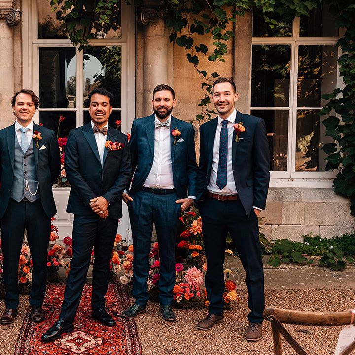 groom-and-groomsmen-at-country-house-wedding