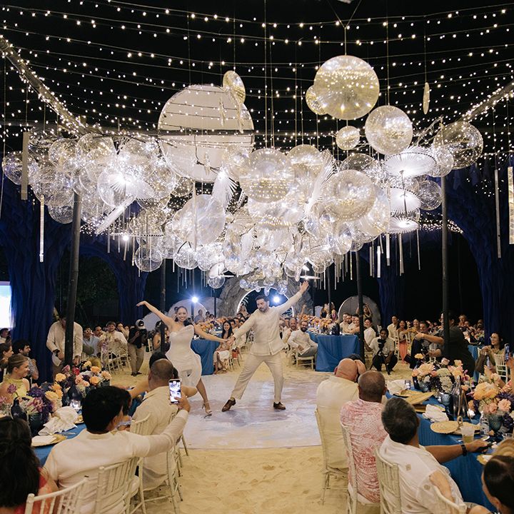 outdoor-wedding-with-fairy-lights-and-metallic-decor