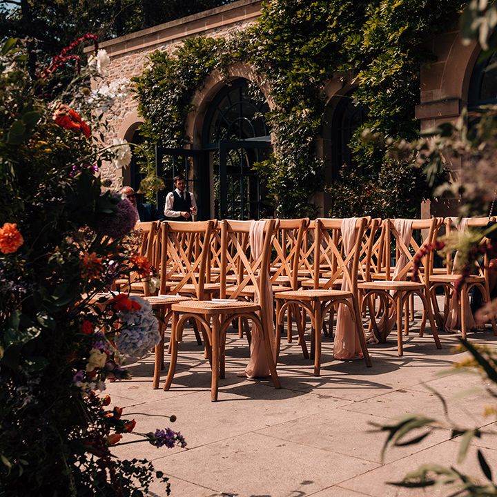 outdoor-wedding-ceremony-at-middleton-lodge