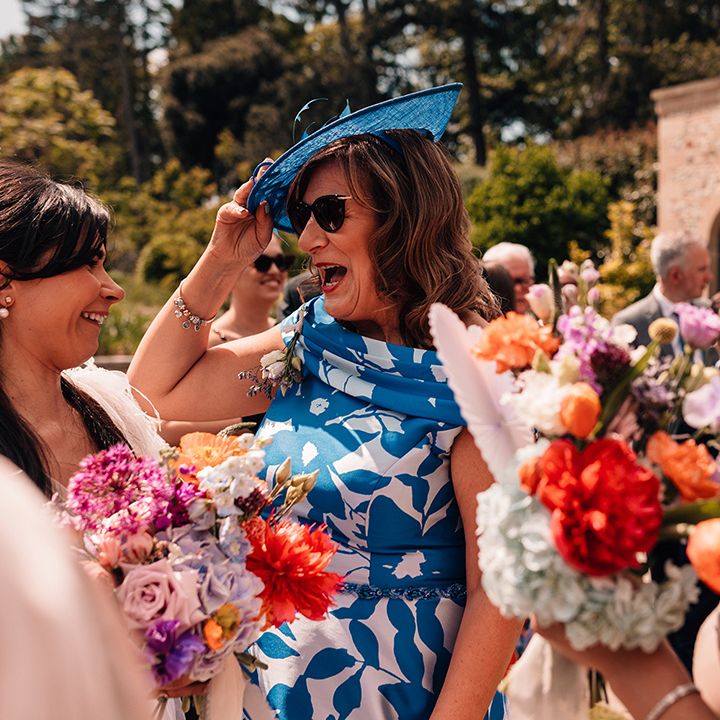 wedding-guests-speak-to-the-bride