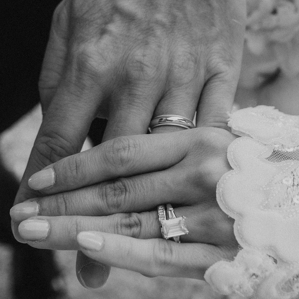 wedding-bands-and-diamond-engagement-ring