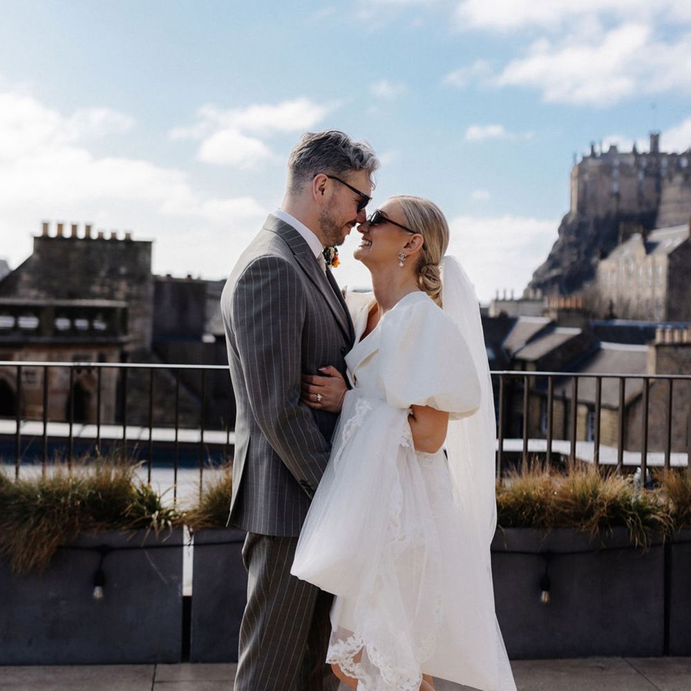 intimate-couple-photos-of-bride-and-groom-at-city-wedding
