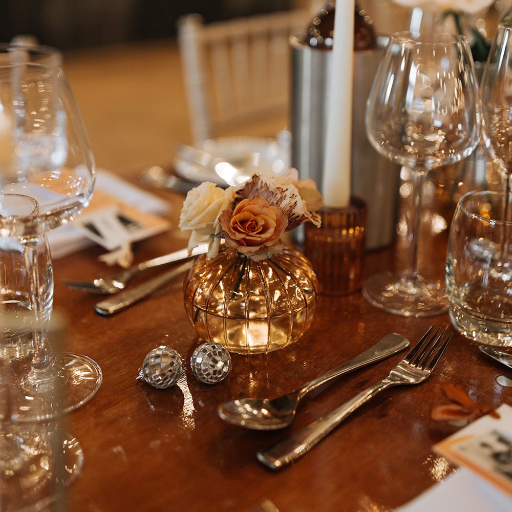 minimal-rustic-autumn-tablescape