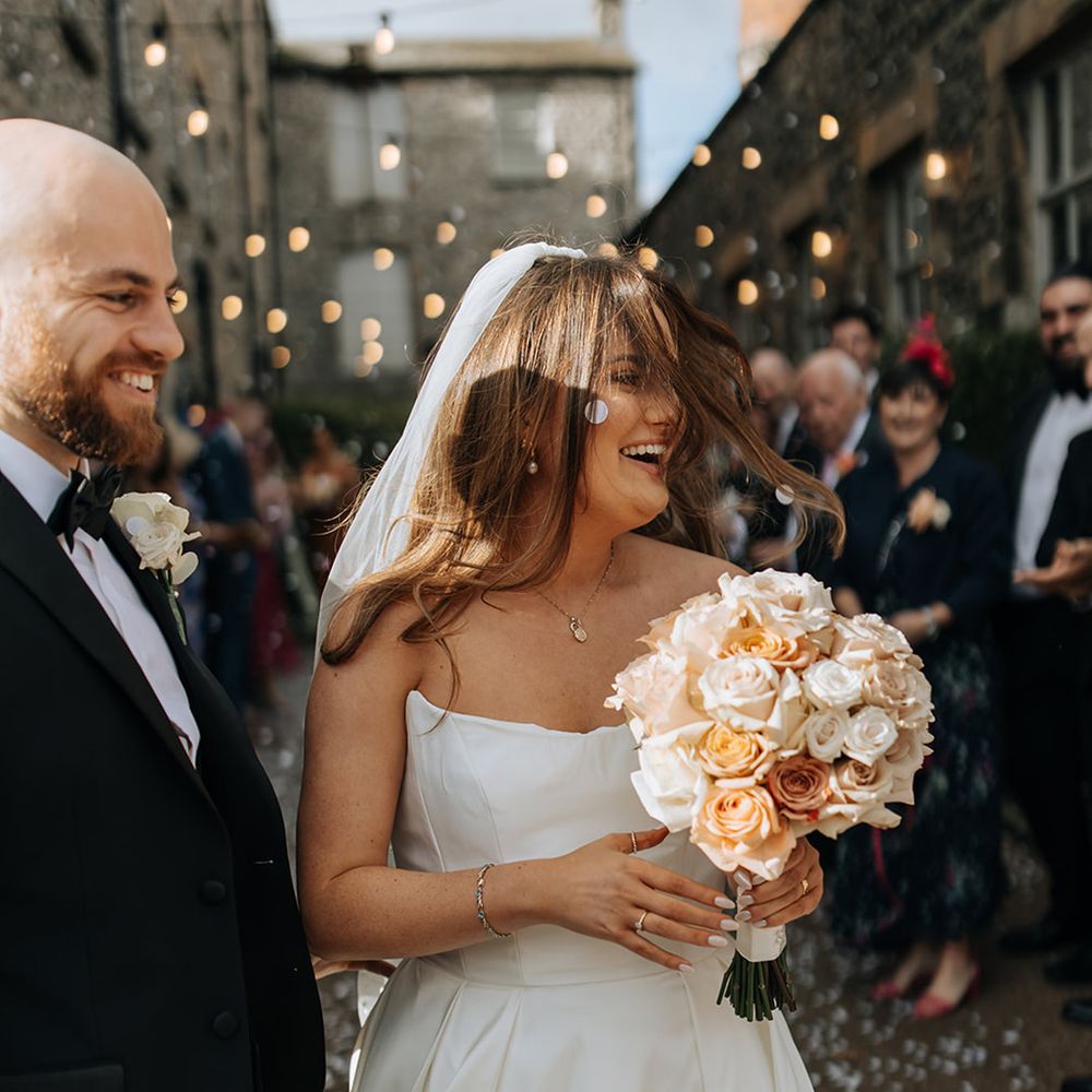 peach-round-wedding-bouquet-with-roses.