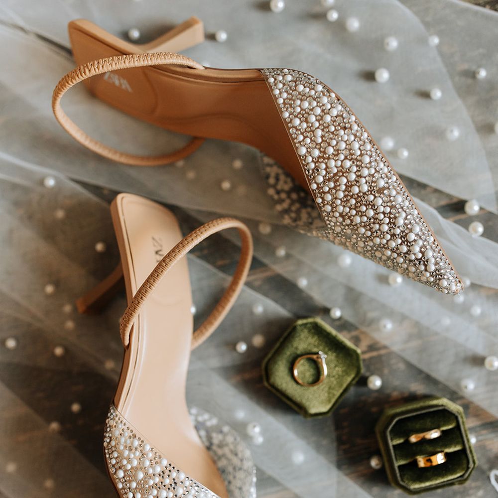 pearl-wedding-shoes-and-gold-wedding-rings