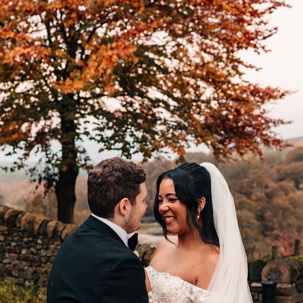 autumnal-wedding-inspiration-with-cute-couple-photo