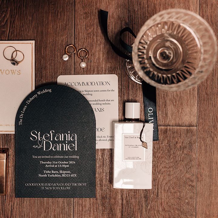 black-and-white-monochrome-wedding-stationery-flatlay