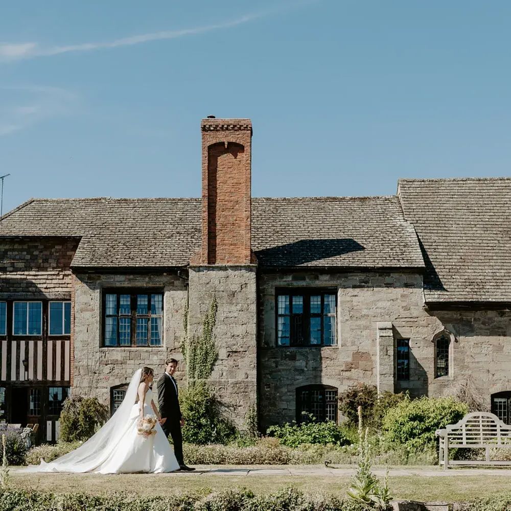 Brinsop Court sustainable wedding venue, 14th century manor house