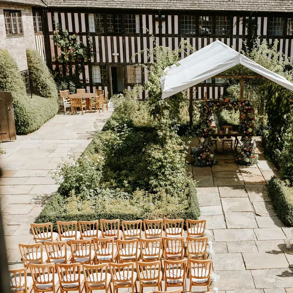 Brinsop Court sustainable wedding venue outdoor courtyard ceremony